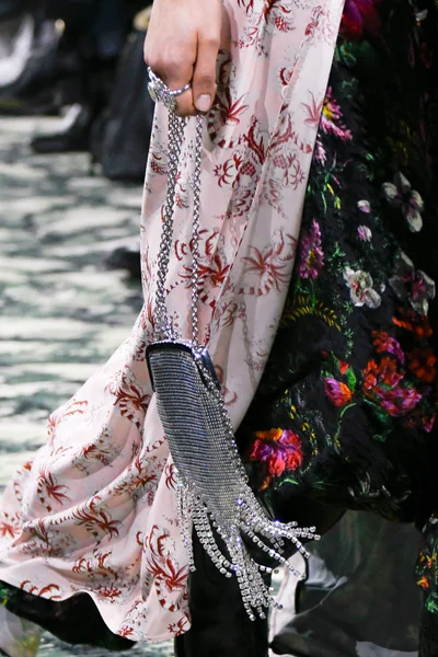 Look 117